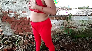 बड़े भैया के ऑफिस जाने के बाद भाभी को खेत में चोदा